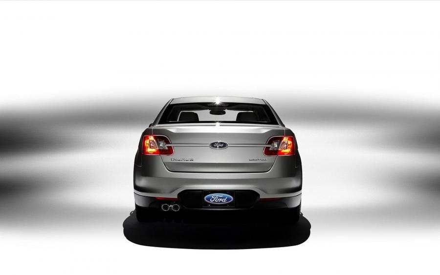  Ford Taurus Limited 2010 года  (фото 12 из 43)